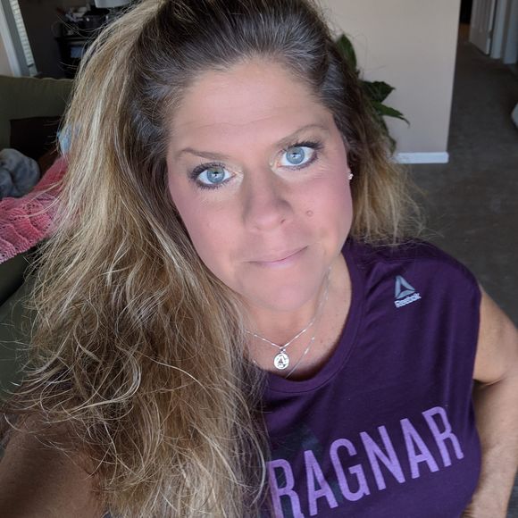 Meet your Posher, Heidi - Picture 1 of 1